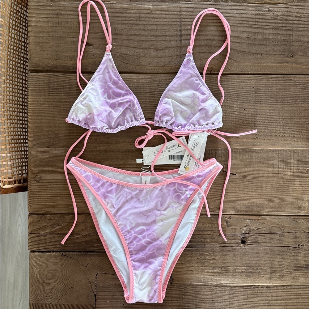 ‘Miss February’ set